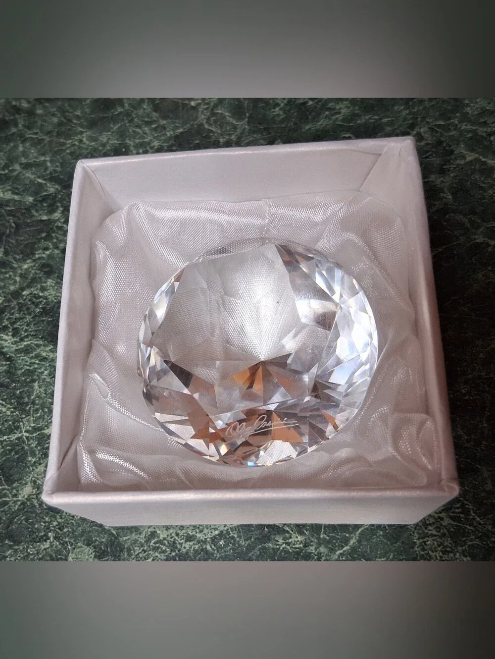 Oleg Cassini Clear Crystal Decorative Paperweight Round Diamond